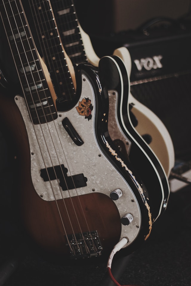 Guitare Basse
